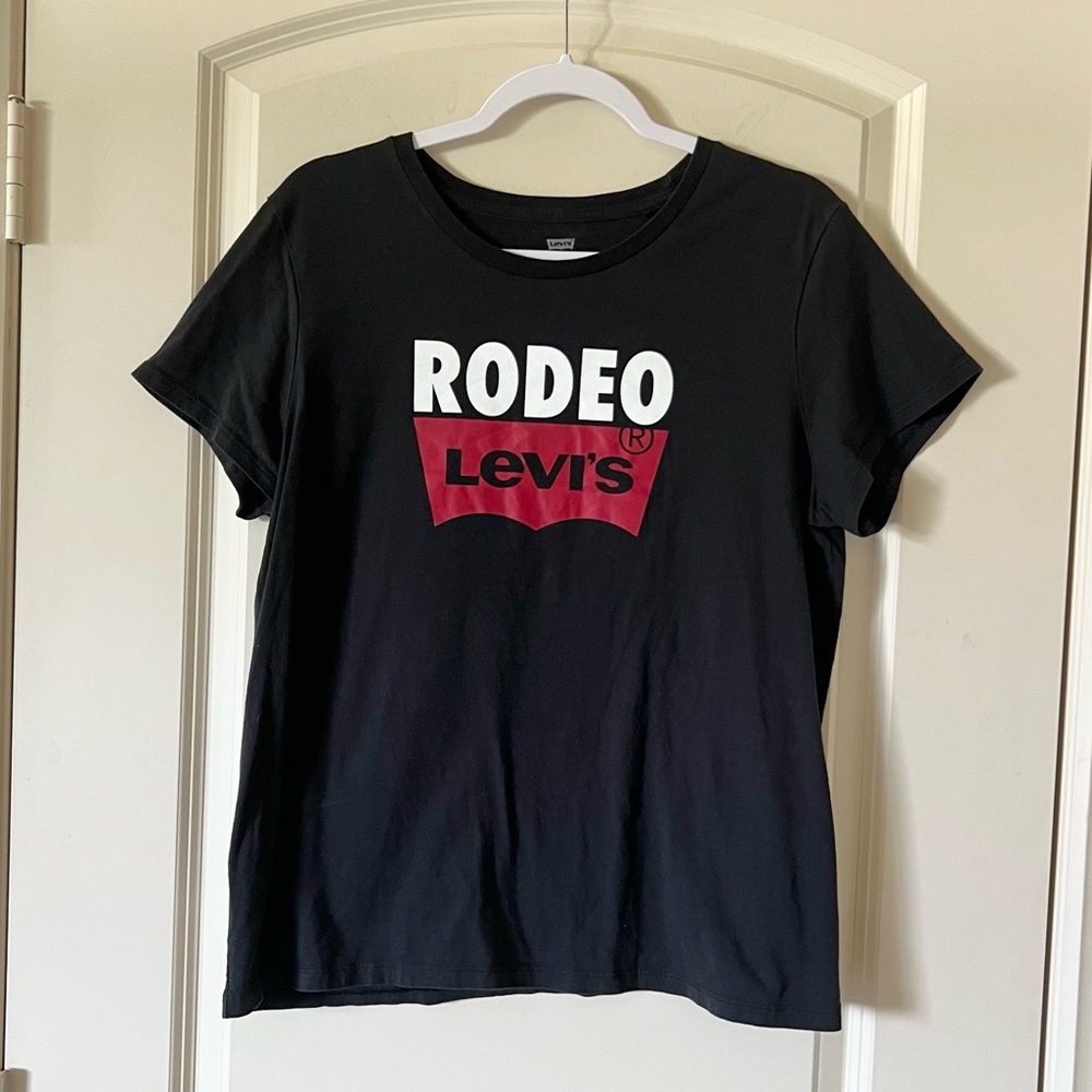 Levi's Rodeo Graphic Tee Black Red Batwing Logo Western Casual T-Shirt Women XL